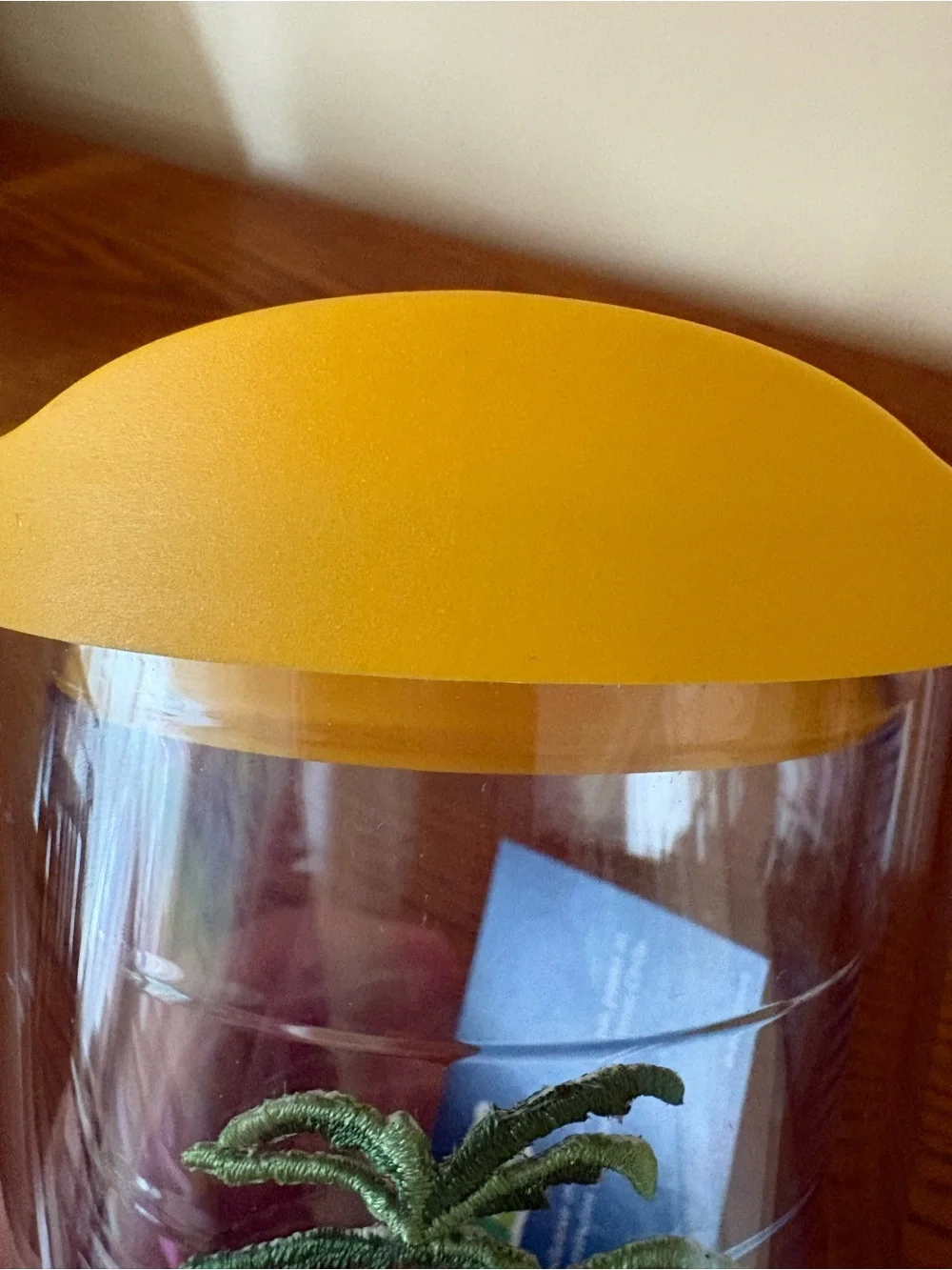 tervis Clear Tumbler with Yellow Lid and Embroidered Palm Design - Picture 5 of 7